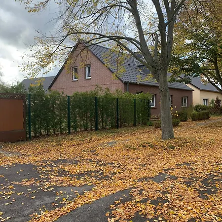 Helles Dachzimmer