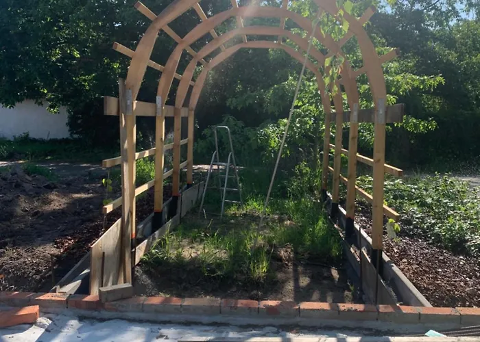 Helles Dachzimmer * Schenkendobern